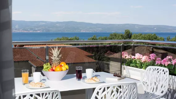 The Seasons Residence | Split-Dalmaçya - Omis