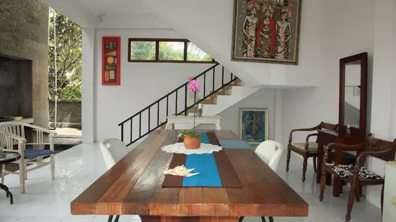 Oka Kartini Bungalows | Bali - Ubud - Petulu