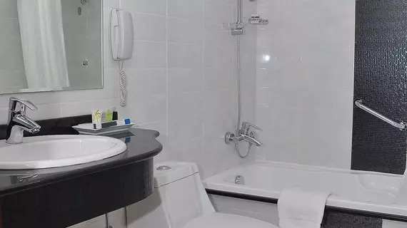 Phoenix Plaza Hotel Apartments | Abu Dabi - Abu Dabi Kent Merkezi