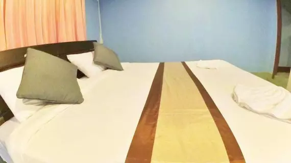 Marina Hut Guest House | Krabi İli - Ko Lanta