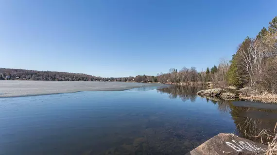 Les Dames du Lac | Quebec - Les Laurentides Regional County Belediyesi - Tremblant Dağı (ve civarı) - Mont-Tremblant