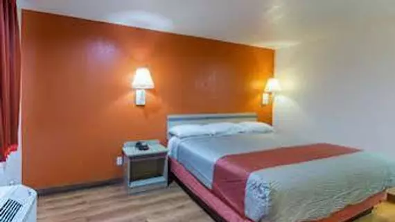 Motel 6 Dallas DeSoto Lancaster | Teksas - Dallas (ve civarı) - Lancaster