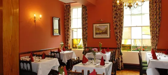 Londonderry Arms Hotel | Kuzey İrlanda - Antrim (kontluk) - Ballymena - Carnlough