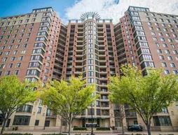 Global Luxury Apartments on Pentagon Row | Virginia - Arlington - Addison Heights - Pentagon City