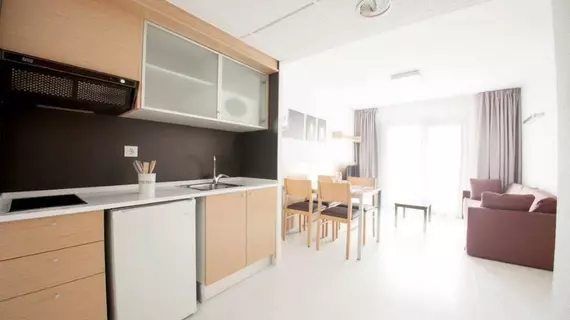 Aparthotel Acuazul | Valencia Bölgesi - Castellon (vilayet) - Baix Maestrat - Peniscola