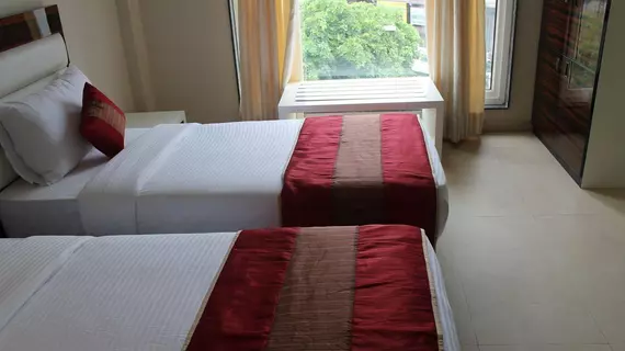 Hotel Gulnar | Batı Delhi - Ulusal Eyalet Başkenti Delhi - Delhi (ve civarı) - Yeni Delhi - Karol Bagh