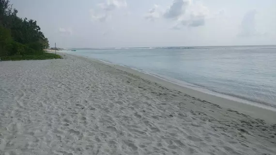 Simry Beachside | Maldivler - Kaafu Atoll - Hulhumalé Adası