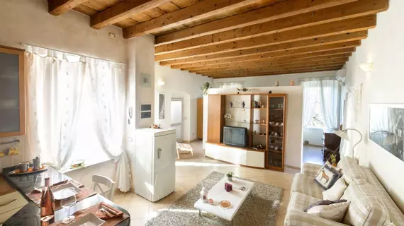 Antiche Rive Holidays Apartments | Lombardy - Brescia (il) - Salo