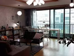 Enough Hongdae Guesthouse | Gyeonggi - Seul (ve civarı) - Seul - Seogyo-dong