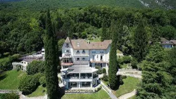 Hôtel Ombremont Jean-Pierre Jacob | Auvergne-Rhone-Alpes - Savoie (bölge) - Aix-les-Bains (ve civarı) - Le Bourget-du-Lac