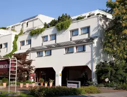 Stadt-gut-Hotel Filderhotel | Baden-Wuerttemberg - Rems-Murr-Kreis - Stuttgart (ve civarı) - Ostfildern - Nellingen