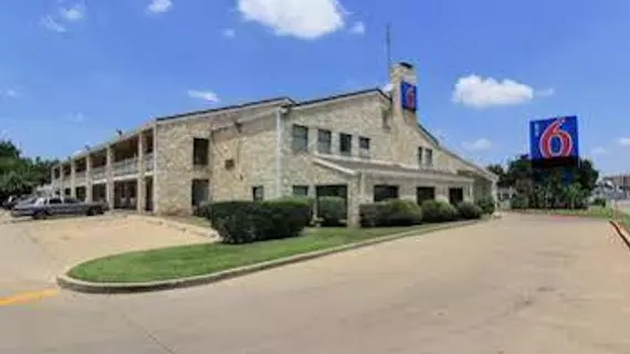 Motel 6 Austin CentralSouth/Univ of TX | Teksas - Austin (ve civarı) - Austin - North Loop