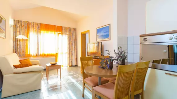 Aparthotel Milenij | Split-Dalmaçya - Baska Voda