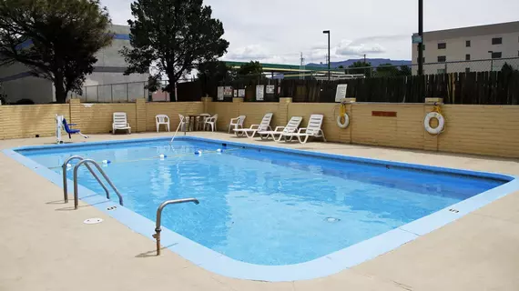 Americas Best Value Inn Midtown Albuquerque | New Mexico - Albuquerque (ve civarı) - Albuquerque - Albuquerque Merkezi