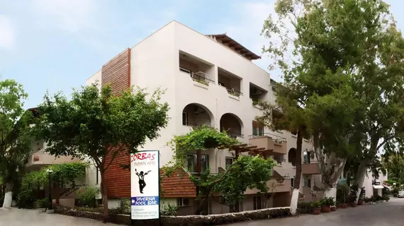 Zorbas Hotel | Girit Adası - Hanya (bölge) - Apokoronas - Georgioupolis