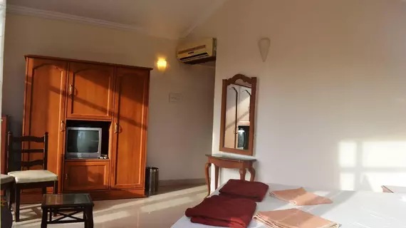 Sunset Beach Resort | Goa - Kuzey Goa - Candolim