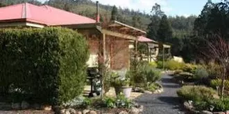 Maydena Country Cabins Accommodation & Alpaca Stud