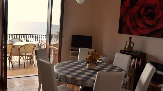 Villa Laura Apartment Sea View | Campania - Salerno (il) - Castellabate - Santa Maria di Castellabate