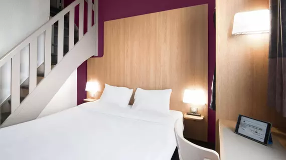 B&B Lyon Vénissieux | Auvergne-Rhone-Alpes - Rhone (bölge) - Lyon (ve çevresi) - Venissieux