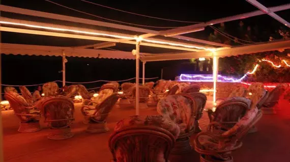 Apart Beach Club | Balearic Adaları - Menorca - Mercadal