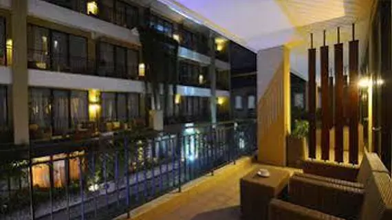 100 Sunset 2 Hotel | Bali - Badung - Günbatımı Yolu