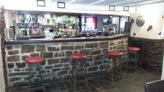 The Cross Inn | Staffordshire (kontluk) - Stoke-on-Trent - Oakamoor