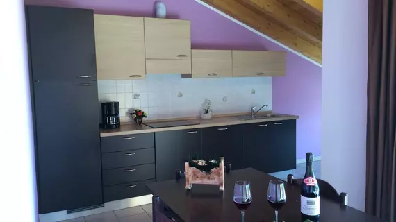 Residence Le Azalee | Lombardy - Como (il) - Vercana