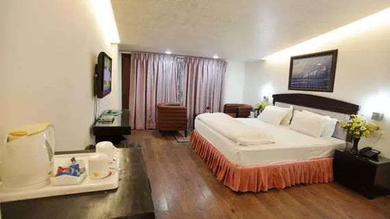 Hotel Grand Mumtaz Towers | Cammu ve Keşmir - Srinagar (ve civarı) - Srinagar