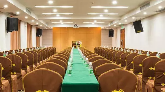 Jiagao Business Hotel | Guangdong - Foşan (ve civarı) - Foshan