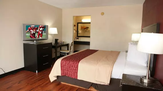 Red Roof Inn and Suites Cave City | Kentucky - Bowling Green (ve civarı) - Cave City