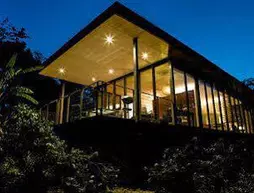 Glass On Glasshouse | Queensland - Glass House Mountains