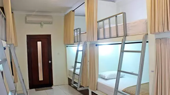 Mirah Hostel | Bali - Kuta - Legian Kent Merkezi