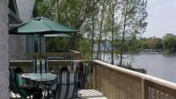 WASAGA RIVER RESORT INC | Ontario - Barrie - Orillia (ve civarı) - Wasaga Plajı