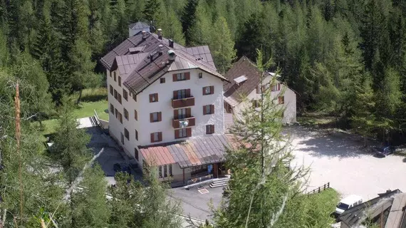 Hotel Al Sasso Di Stria | Veneto - Belluno (vilayet) - Livinallongo del Col di Lana