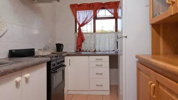 Brown Jug Guest House | Western Cape (il) - Overberg District Municipality - Overstrand - Stanford - Greater Hermanus - Eastcliff