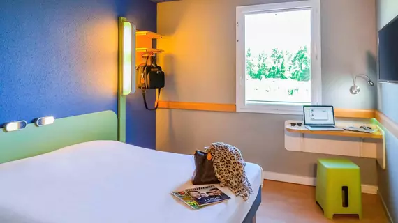 ibis budget Saint Martin de Crau Porte de Camargue | Provence - Alpes - Cote d'Azur - Bouches-du-Rhone (bölge) - Arles (ve civarı) - Saint-Martin-de-Crau