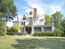 Alexander Mansion Historic Bed and Breakfast | Minnesota - Winona