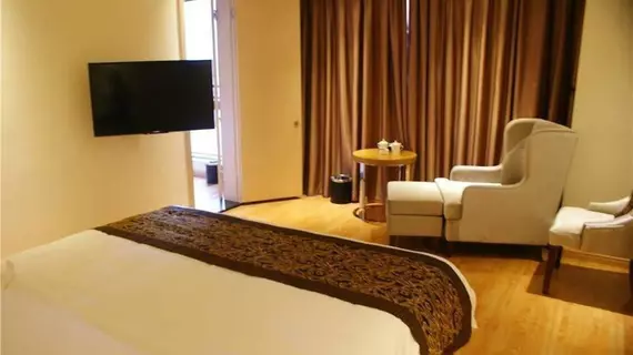 Fenghuang Hotel | Sişuan - Chengdu