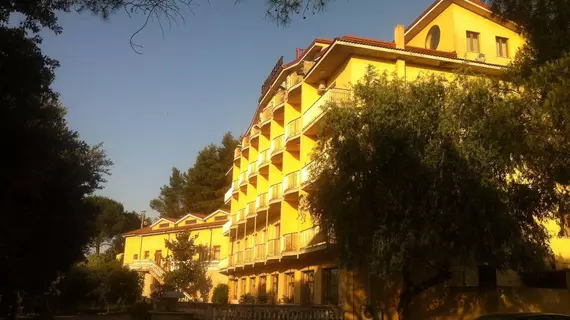 Hotel San Francesco Terme | Calabria - Cosenza (vilayet) - Spezzano Albanese