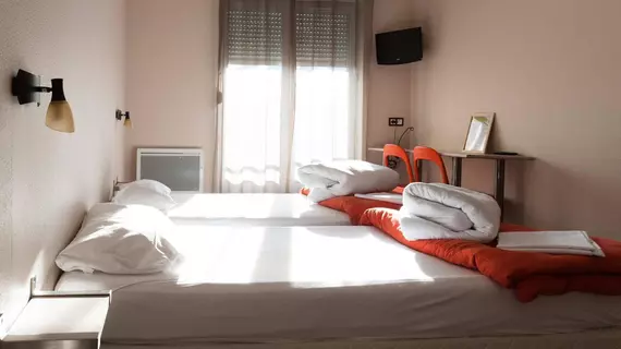 Otellia - Hostel | Nouvelle-Aquitaine - Gironde (bölge) - Bordeaux (ve civarı) - Blanquefort