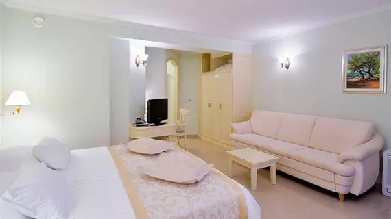 Hotel Sunceva Postelja Brela | Split-Dalmaçya - Brela