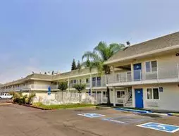 Motel 6 Sacramento South | Kaliforniya - Sacramento (ve civarı) - Sacramento