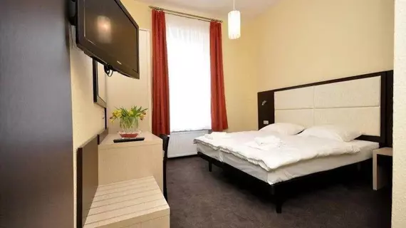 Hotel Bova | Hessen - Frankfurt (ve civarı) - Frankfurt