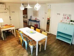 Duriworld GuestHouse | Gyeonggi - Seul (ve civarı) - Mapo - Hongdae