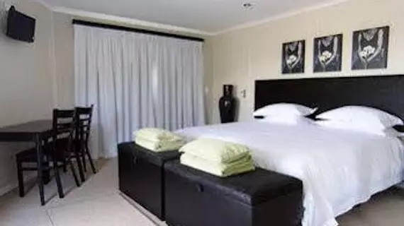 Monte Video Guest House | Western Cape (il) - West Coast DC - Drakenstein - Cape Town (ve civarı) - Paarl