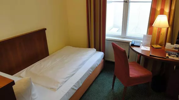 Hotel am Luisenplatz | Brandenburg Bölgesi