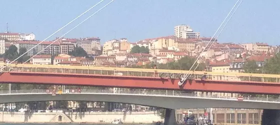 Hôtel de la Croix-Rousse | Auvergne-Rhone-Alpes - Rhone (bölge) - Lyon (ve çevresi) - Lyon - La Croix Rousse