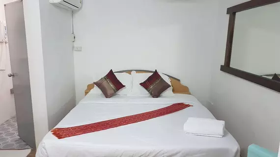 Chaam Guesthouse | Prachuap Khiri Khan (ili) - Hua Hin (ve civarı) - Cha-am