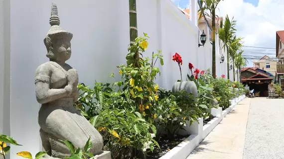 Khmer Mansion Boutique Hotel | Siem Reap (ili) - Siem Reap - Sok San Yolu