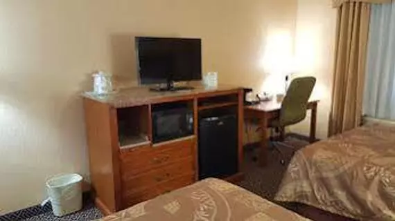 Days Inn & Suites McAlester | Oklahoma - McAlester (ve civarı) - McAlester